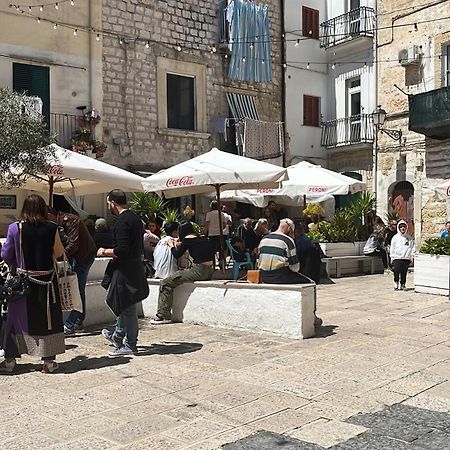 Piazzetta Degli Innamorati Bari Exteriör bild