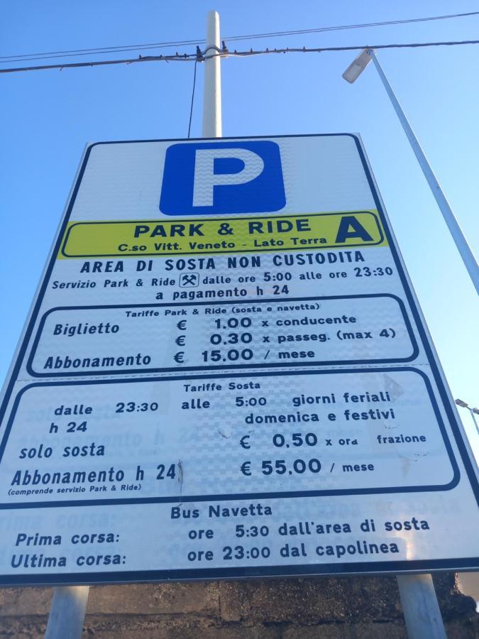Piazzetta Degli Innamorati Bari Exteriör bild