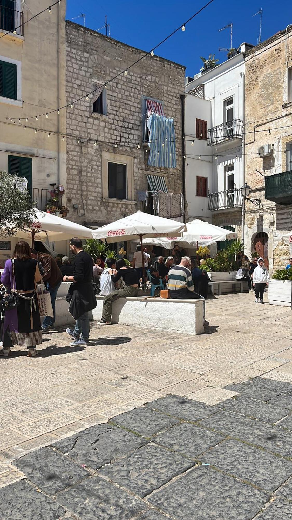 Piazzetta Degli Innamorati Bari Exteriör bild
